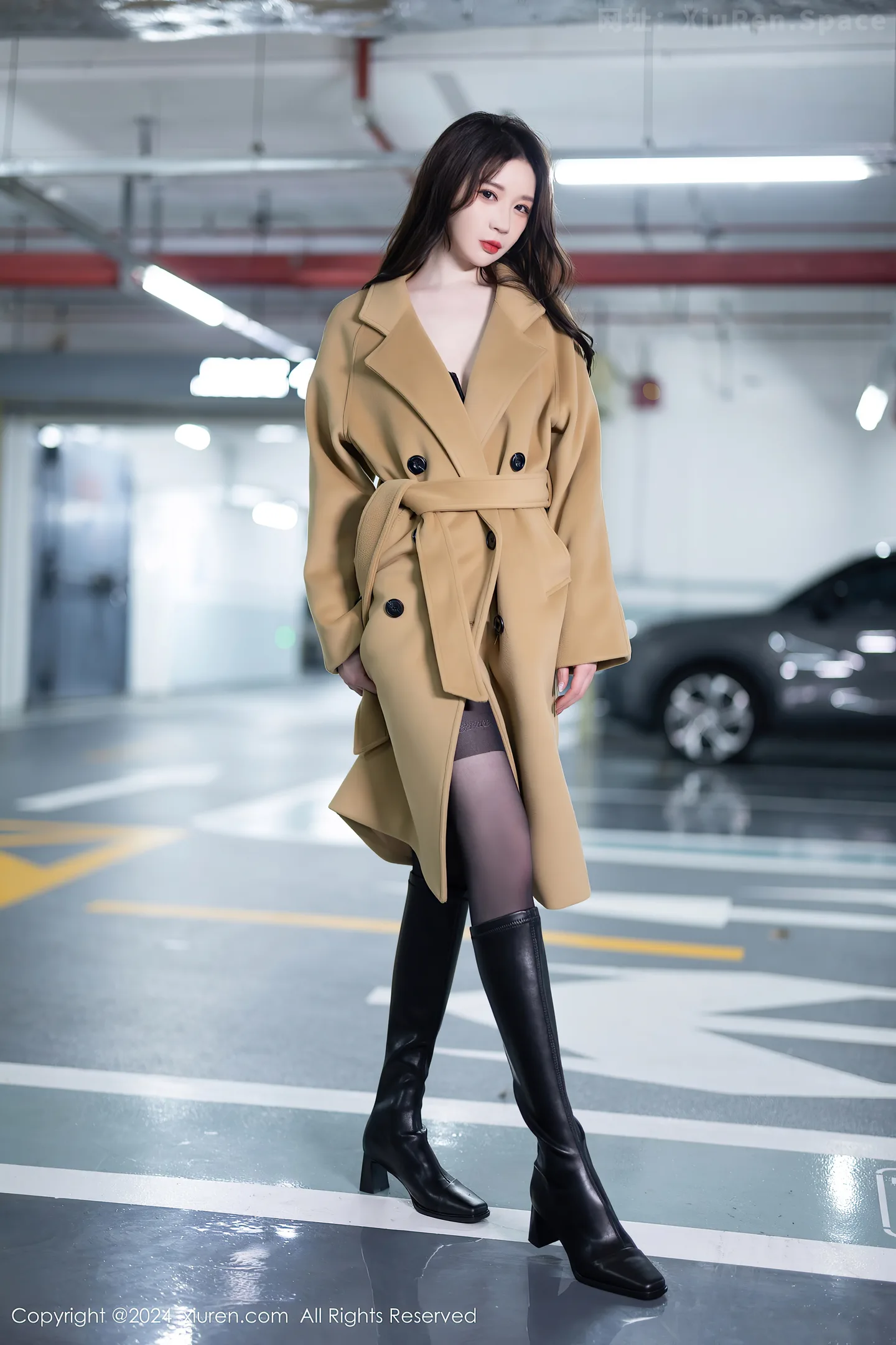 图片[4]-[XiuRen秀人网]VOL.8414 模特梦心玥私房性感黑色内衣配黑丝吊袜秀高挑曼妙身姿诱惑写真80P-秀人网官方网站